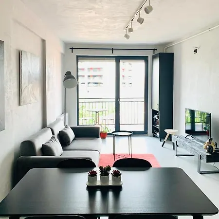 Cluj Apartments Διαμέρισμα *